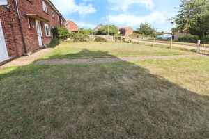 DE VERE ESTATE- click for photo gallery